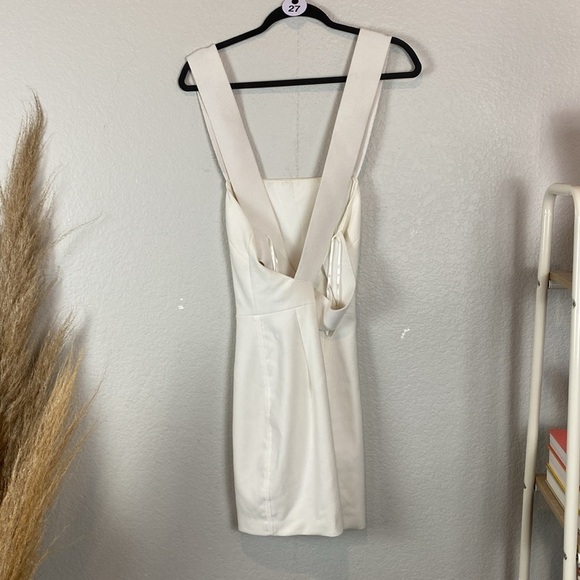 Elizabeth and James White elastic cross strap dress - Picture 3 of 7